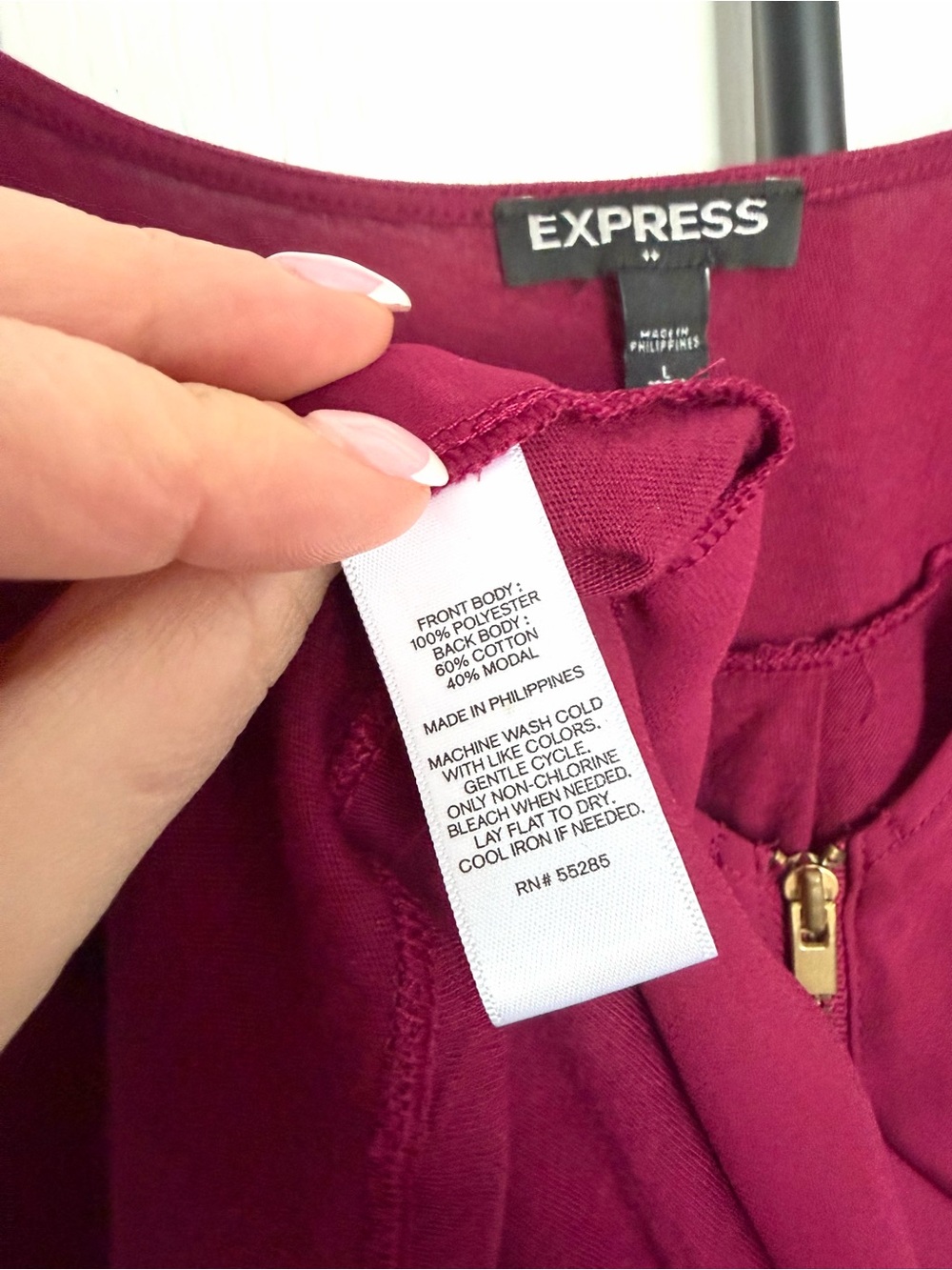 Express Sleeveless Zip-Front Blouse in Magenta - Picture 2 of 2